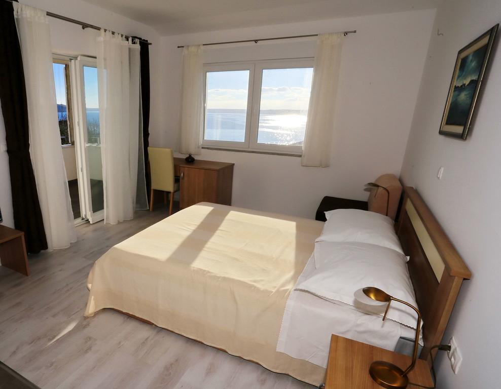House Natali 70M From The Beach - Free Ev Top Up Rtina Exteriör bild