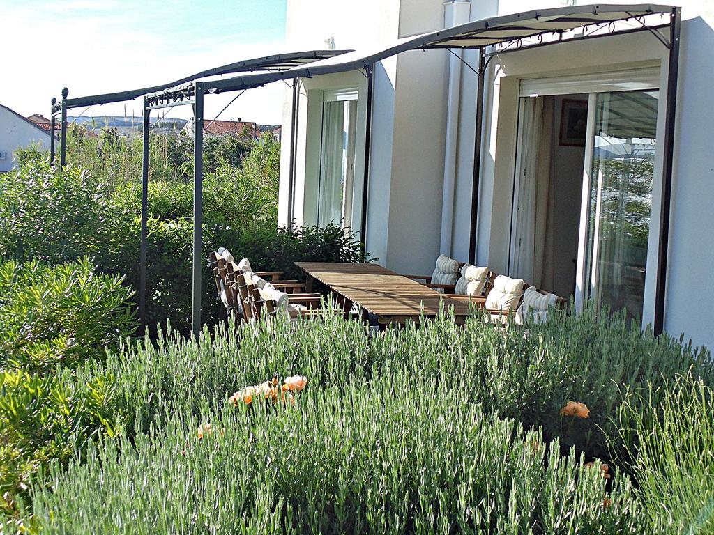 House Natali 70M From The Beach - Free Ev Top Up Rtina Exteriör bild